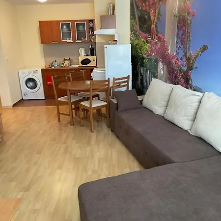 One Bed Flat Beachfront Apartment Elenite