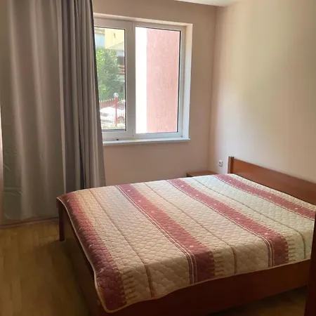 One Bed Flat Beachfront